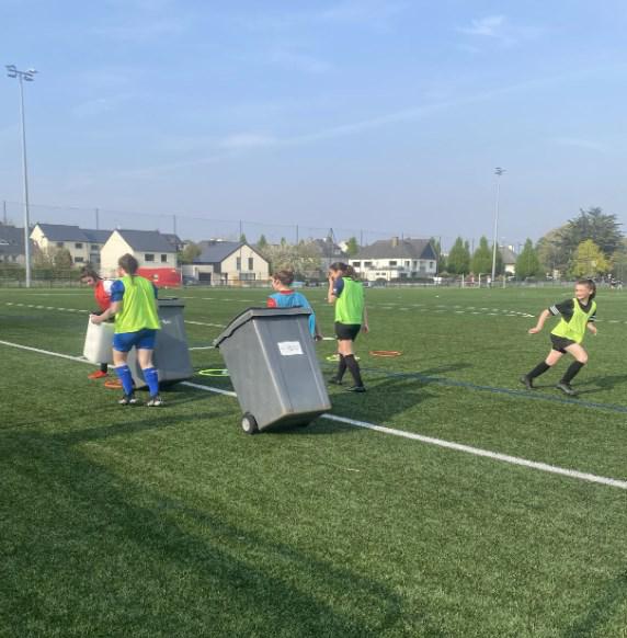 img359 Les U15 F ramassent des déchets